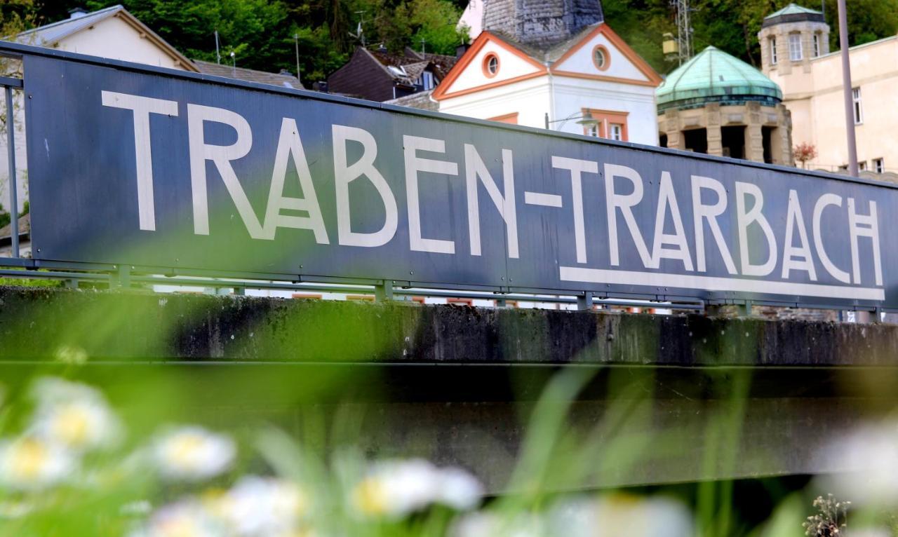 Moselromance - Luxusapartment - Grosse Terrasse - Ruhige Lage Traben-Trarbach Esterno foto