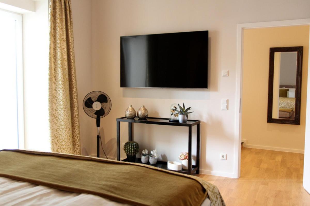 Moselromance - Luxusapartment - Grosse Terrasse - Ruhige Lage Traben-Trarbach Esterno foto